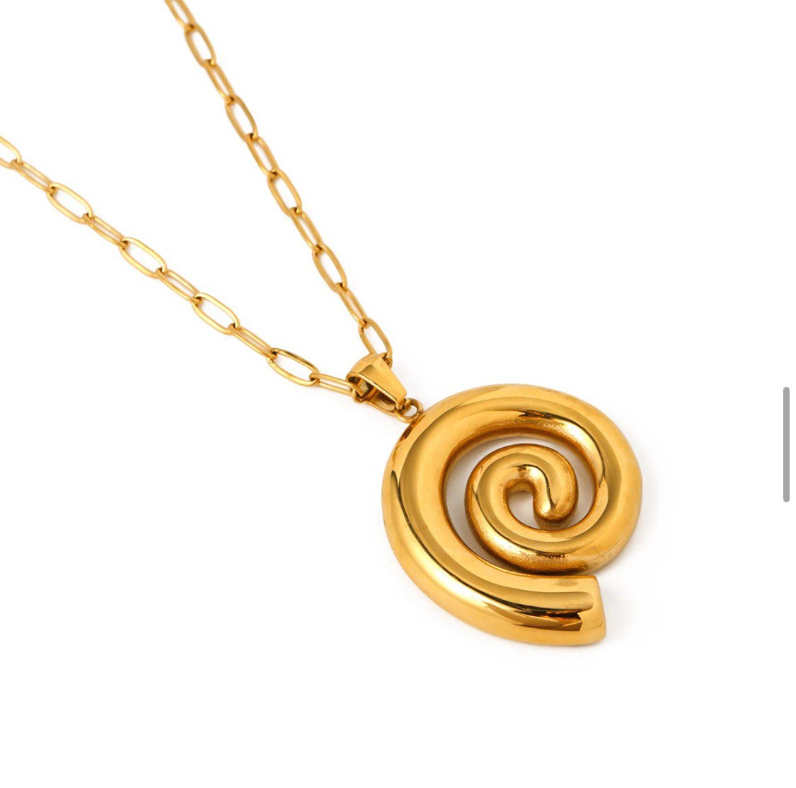 SAVVY CIRCLE PENDANT NECKLACE