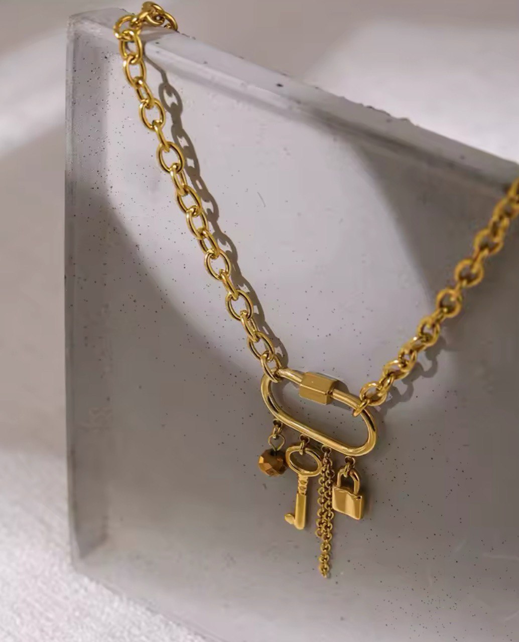 LOCK KEY NECKLACE