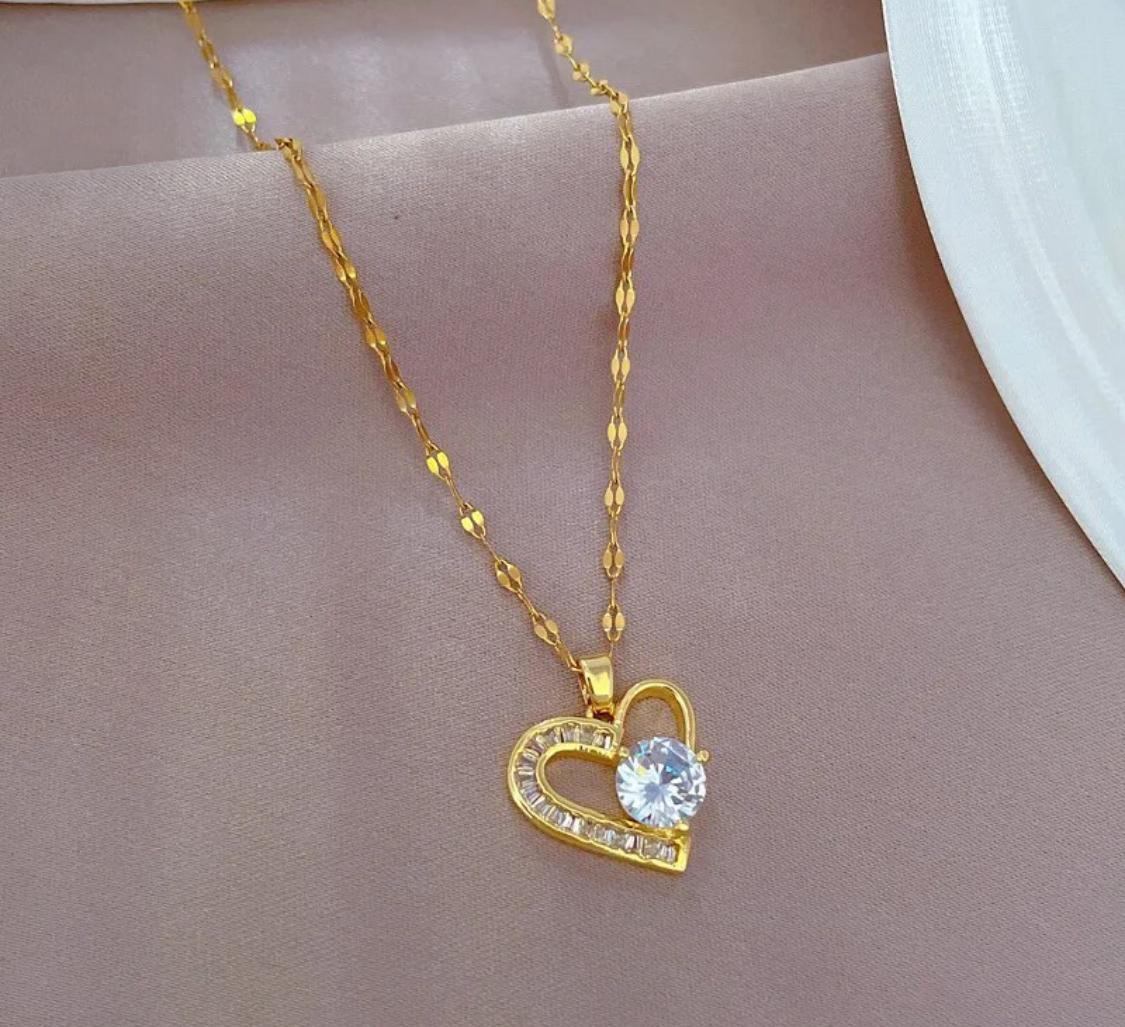 Asymmetrical Heart Zircon Pendant Necklace