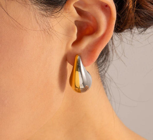 Water Dropping Earrings